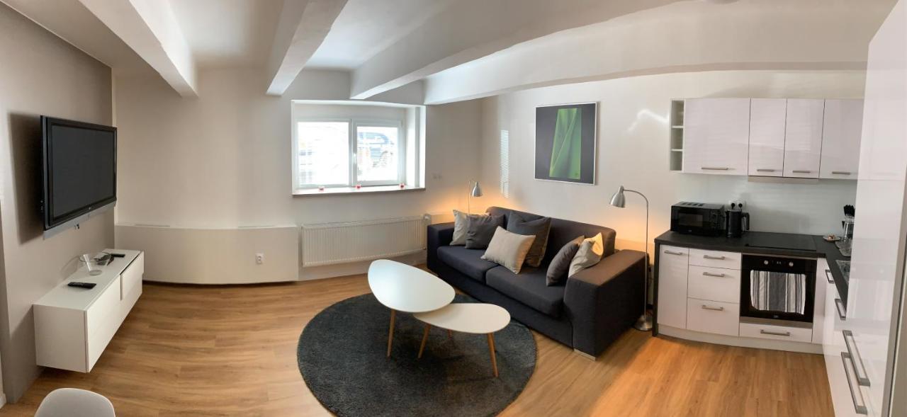 Hradec Králové Ap 1 - Apartments 4U Brezinova "Overnight Simply" מראה חיצוני תמונה