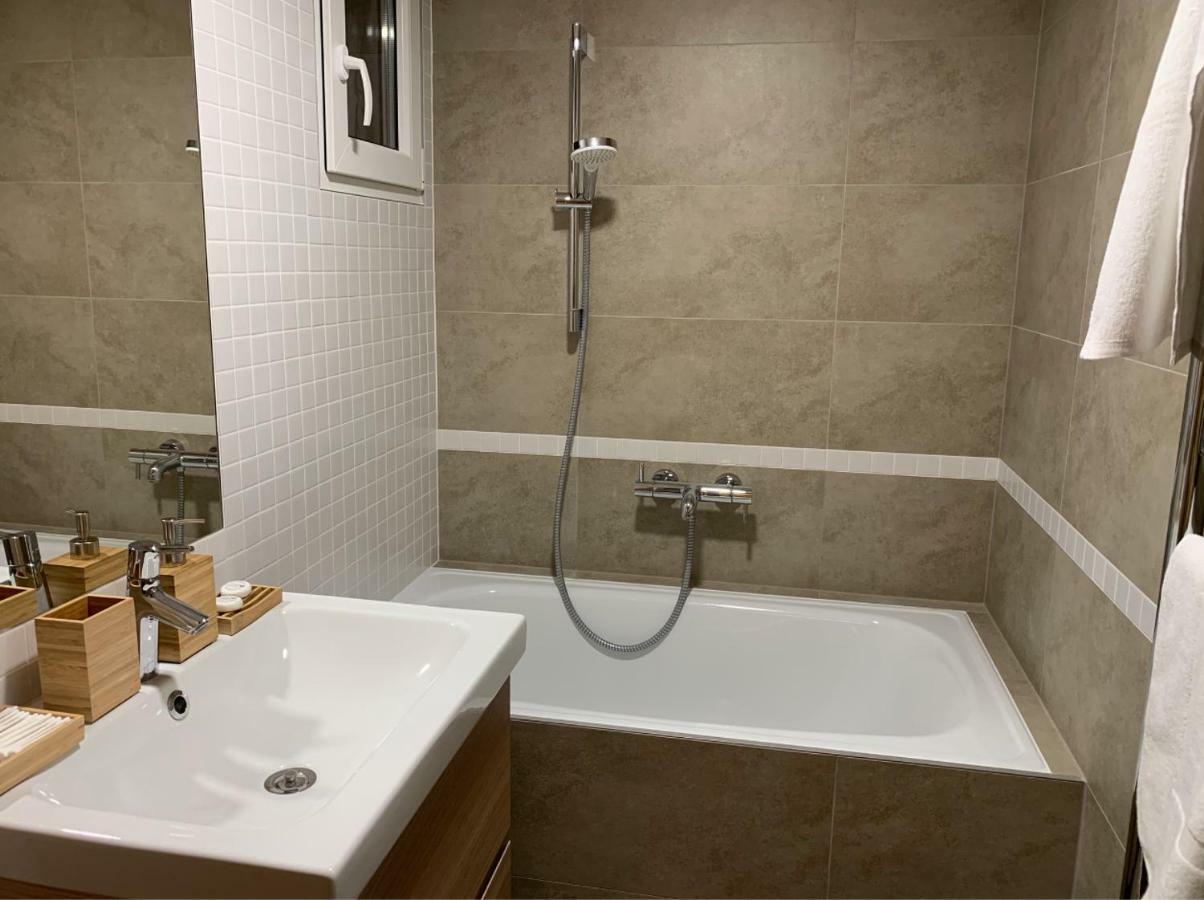 Hradec Králové Ap 1 - Apartments 4U Brezinova "Overnight Simply" מראה חיצוני תמונה